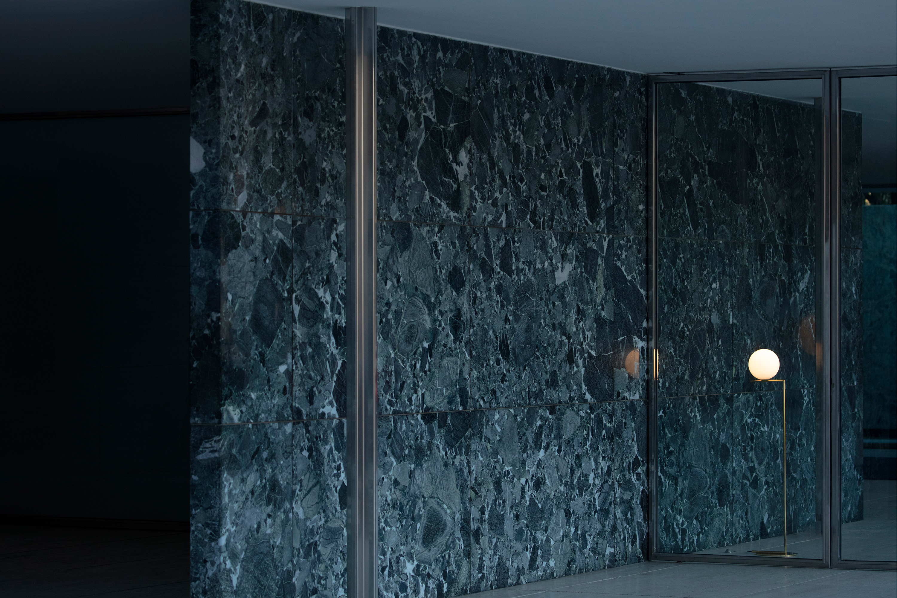 stories-IC_10_Anniversary-flos-03-3