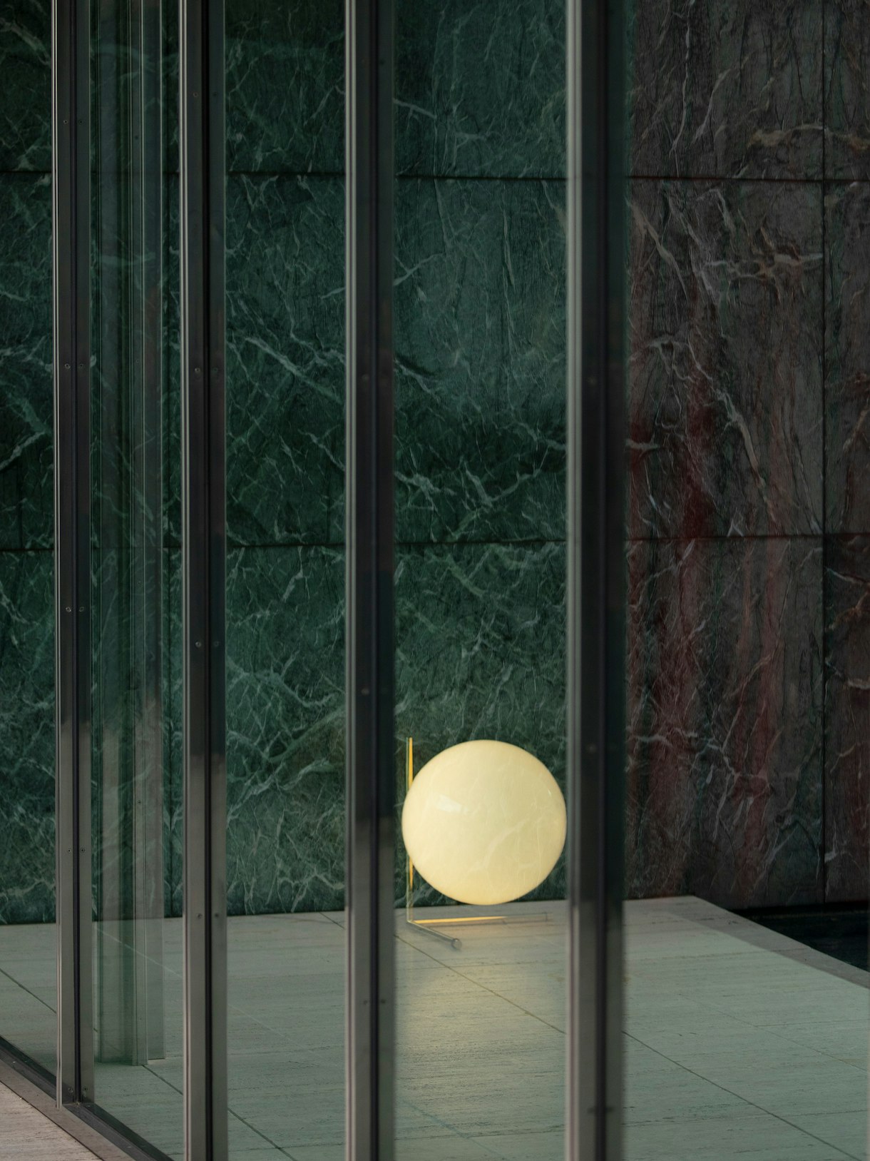 stories-IC_10_Anniversary-flos-04