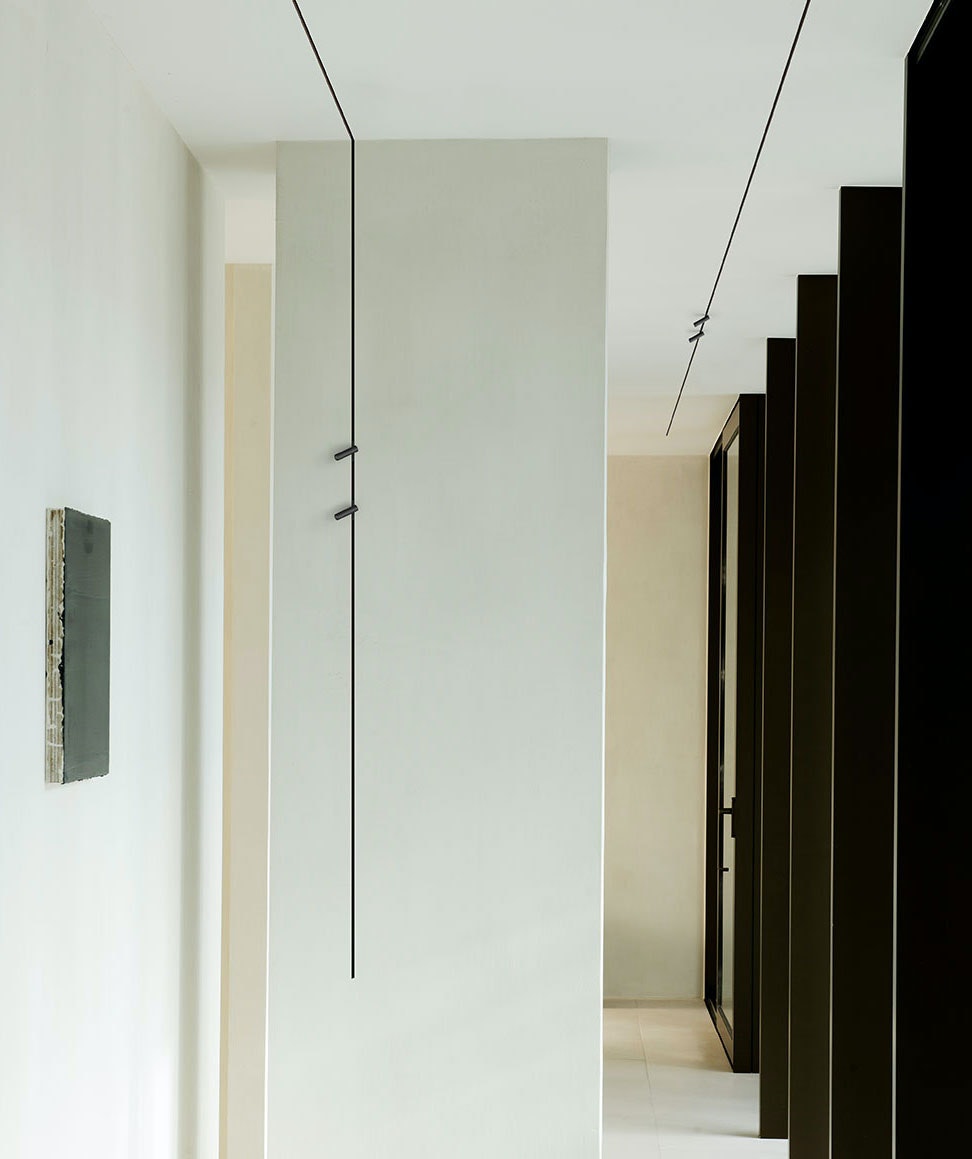 stories-Micro-Running-Magnet-flos-00a