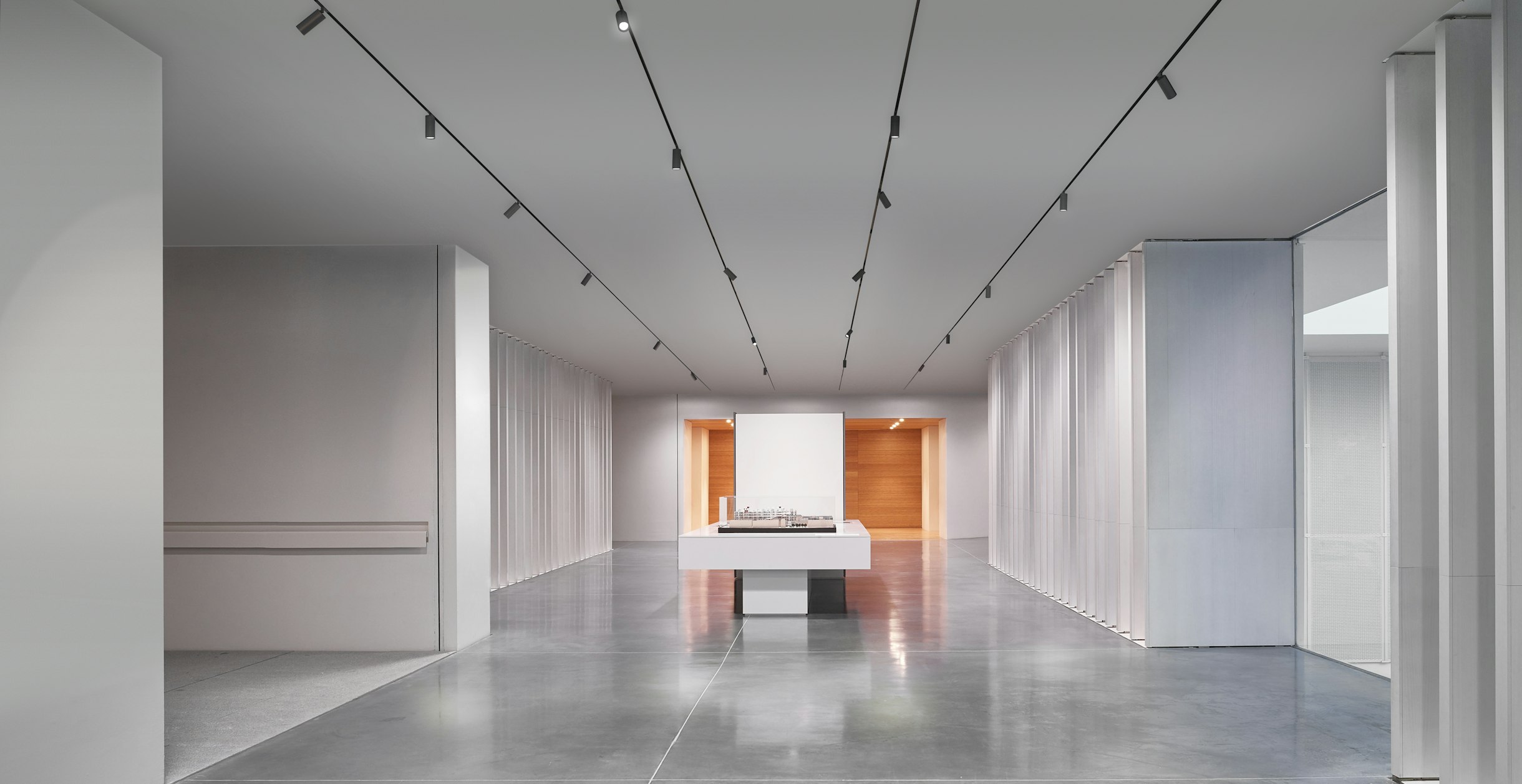 stories-The-Tracking-Power-EVO-flos-00