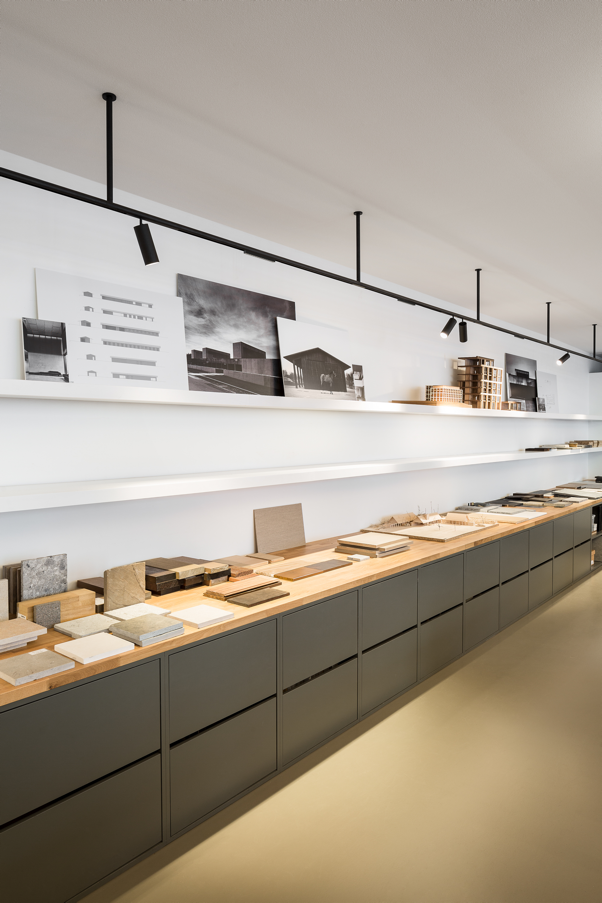 stories-infra-structure-vincent-van-duysen-flos-18