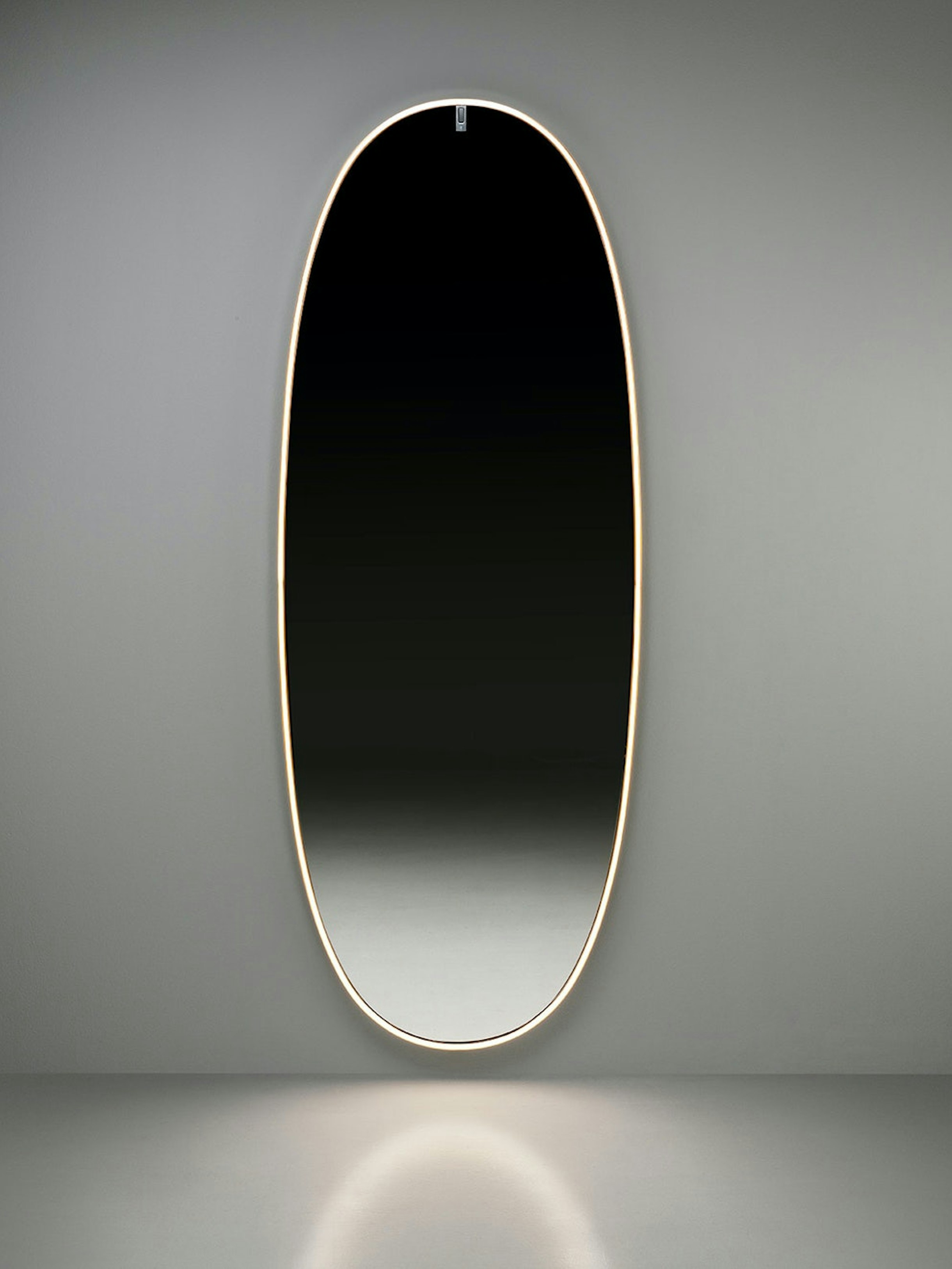 stories-la-plus-belle-shop-flos-01b