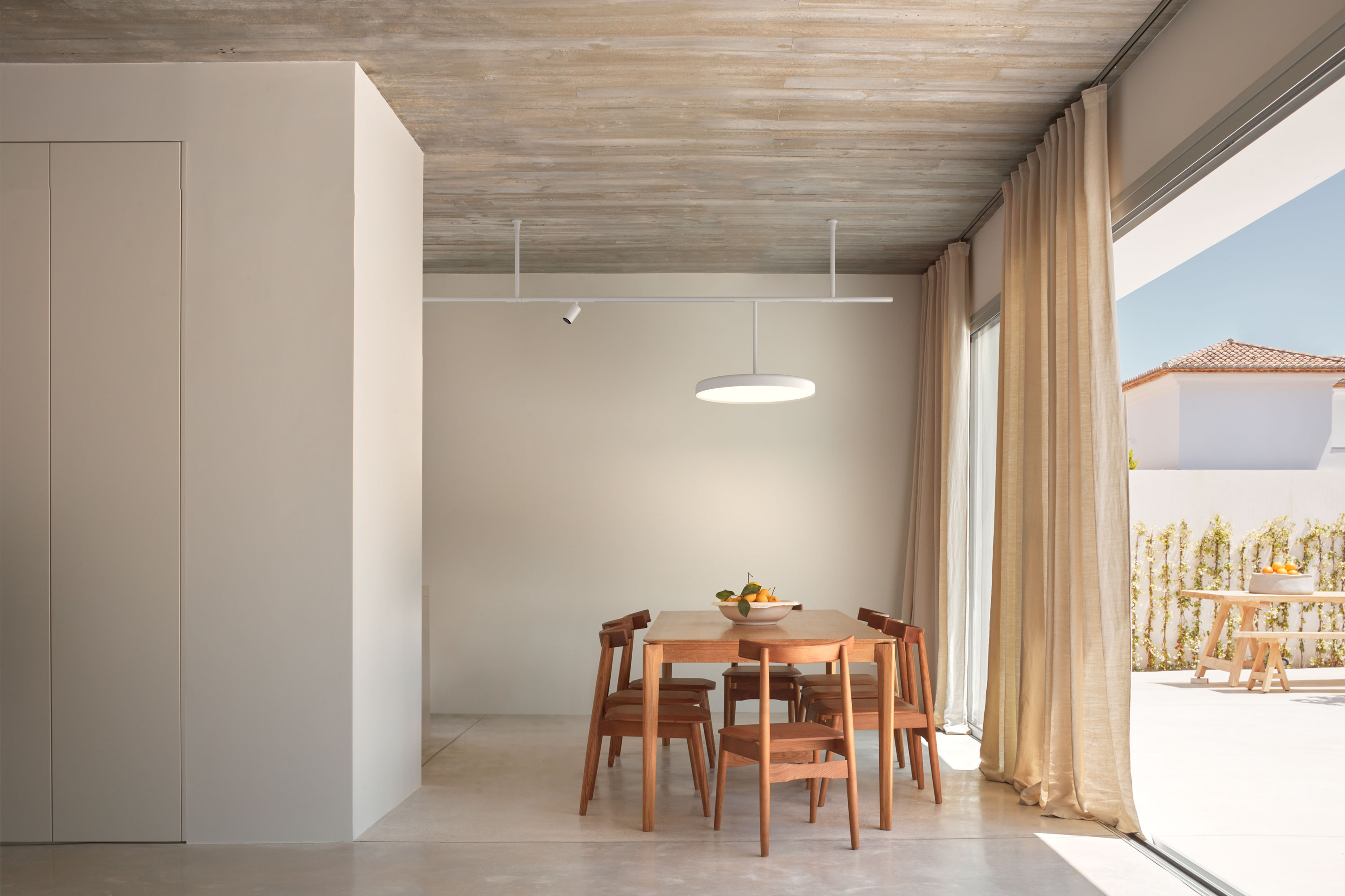 stories-light-shadow-spots-flos-architectural-12-01