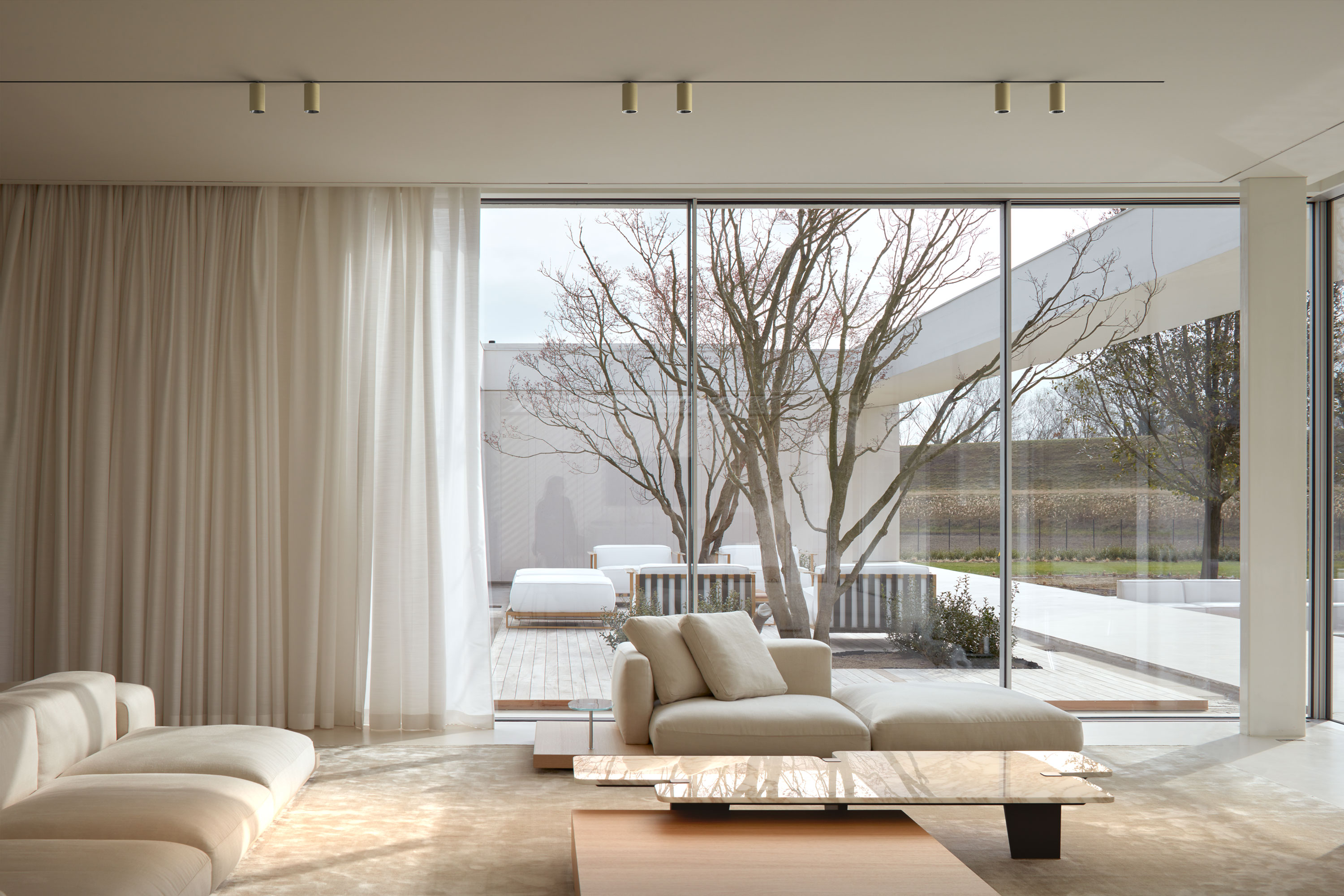 stories-light-shadow-spots-flos-architectural-12-04
