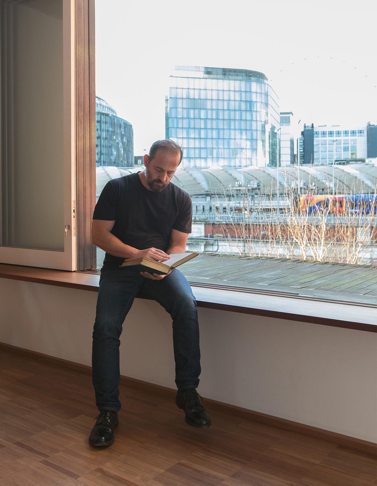 stories-michael-anastassiades-flos-15-1