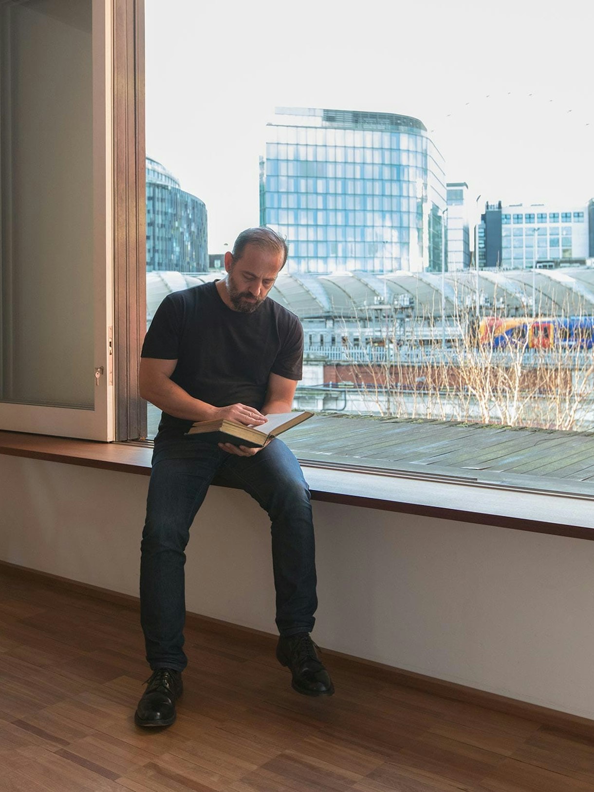 stories-michael-anastassiades-flos-15-1