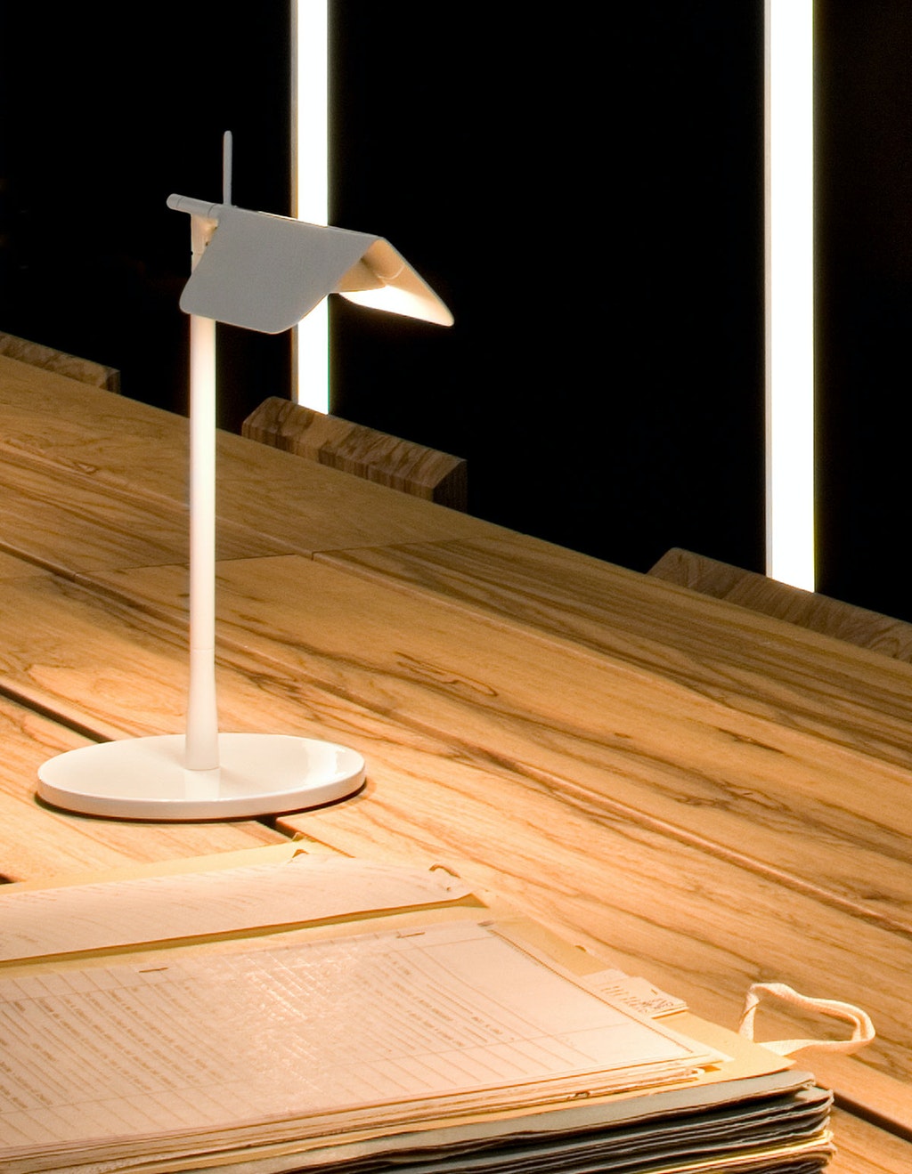 stories-tab-barber-osgerby-flos-02