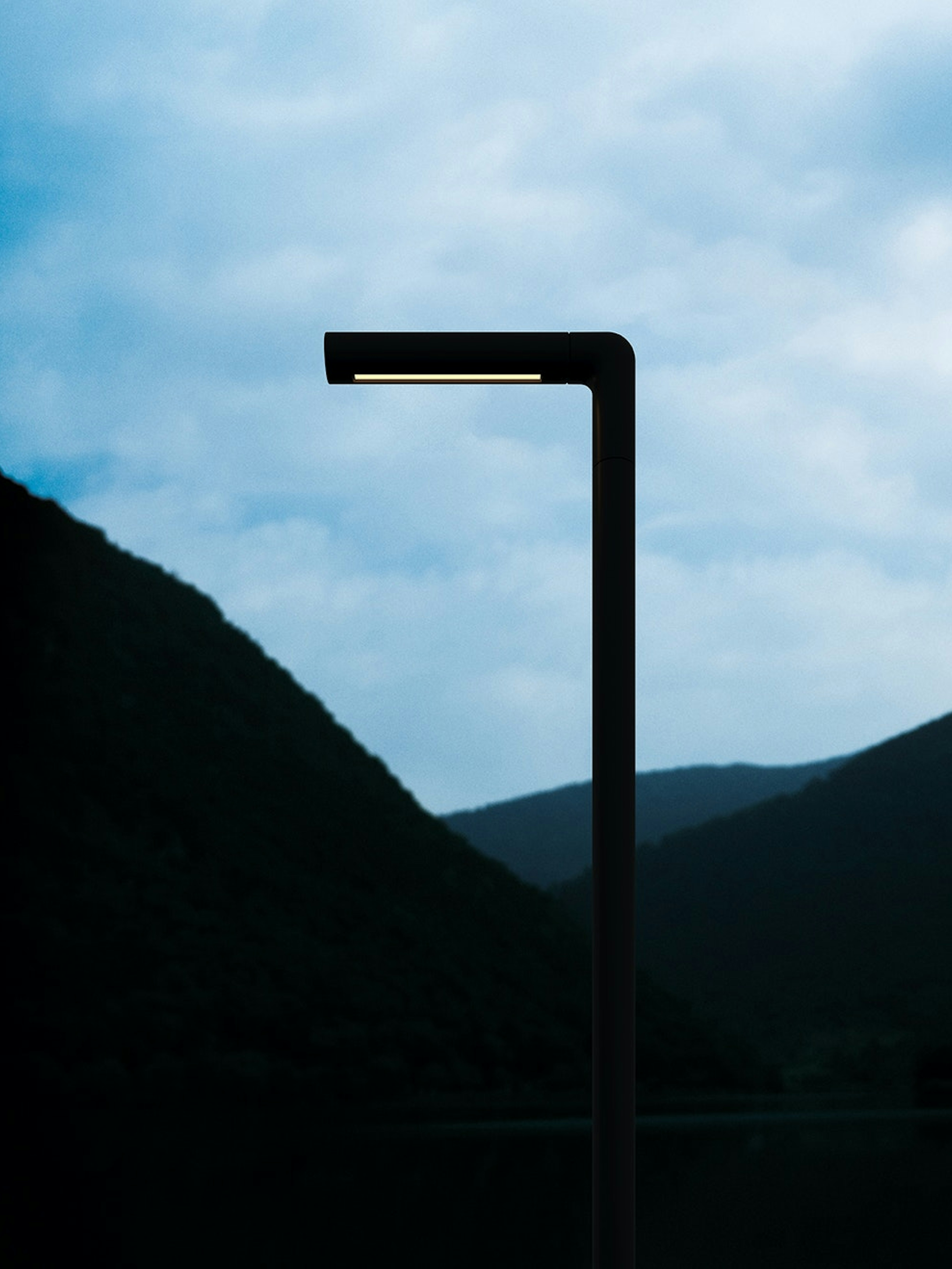 stories-wallstick_pipe-flos-outdoor-00